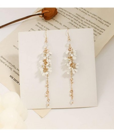 Flower Drop Earrings for Women, Daisy Drop Earrings, Resin Flowers Floral Earrings, Linear Gold Drop Earrings, 60s Flower Ear...